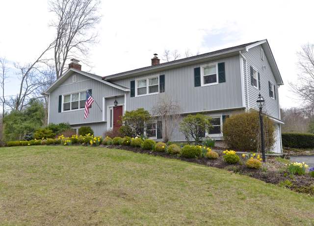 Property at 665 Jeremy Swamp Rd, Southbury, CT 06488, 3 beds, 2.5 baths