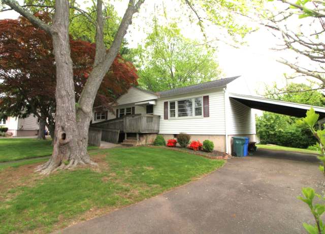 Property at 21 Lent Rd, Hamden, CT 06517, 3 beds, 1.5 baths