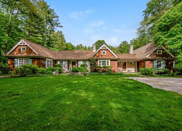 Property at 37 Salisbury Rd, Darien, CT 06820, 4 beds, 3.5 baths