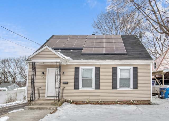 Property at 29 Matthews St, Waterbury, CT 06704, 3 beds, 1.5 baths