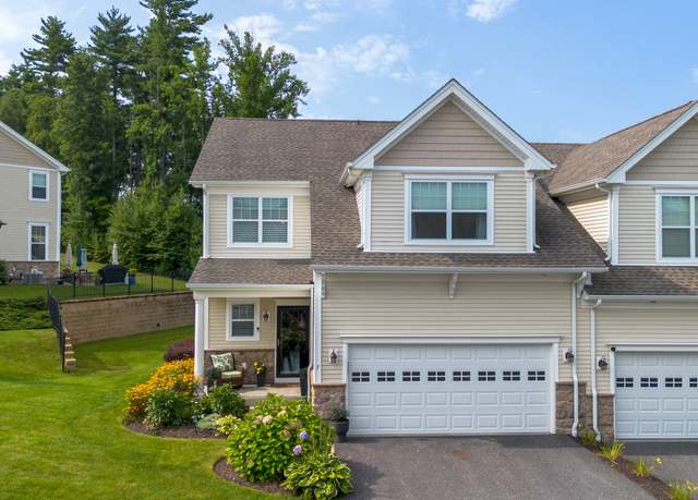 Property at 7 Highridge Rd #7, Middlebury, CT 06762, 3 beds, 2.5 baths