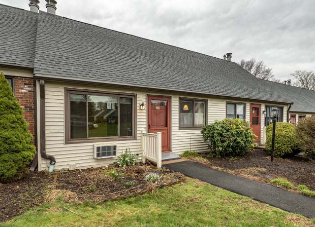 Property at 20 Dannys Way #20, Wallingford, CT 06492, 2 beds, 2 baths