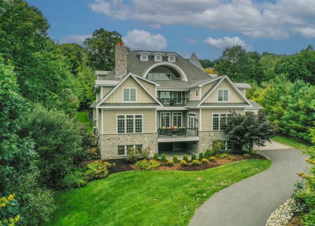 Property at 162 Balfour Dr, West Hartford, CT 06117, 5 beds, 7 baths