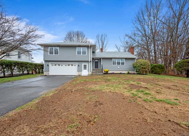 Property at 424 Como Ave, Waterbury, CT 06708, 4 beds, 3 baths