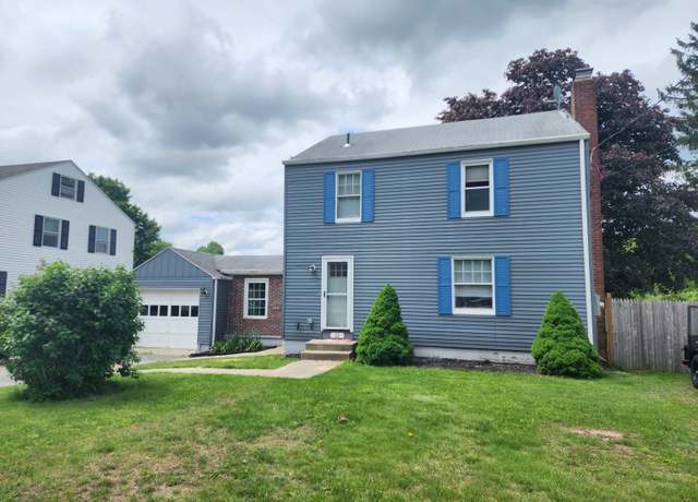 Property at 12 Flyers Dr, Norwich, CT 06360, 3 beds, 1 bath