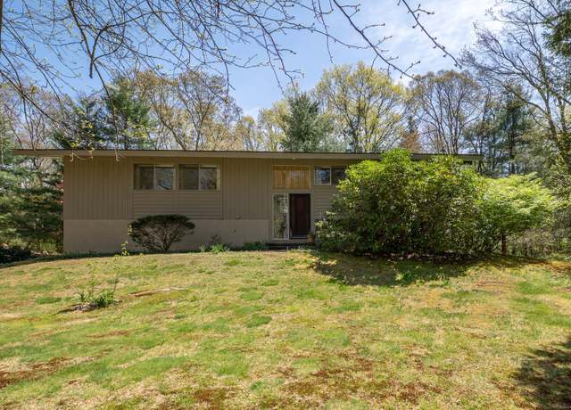 Property at 87 Pleasant Dr, Bethany, CT 06524, 3 beds, 2 baths