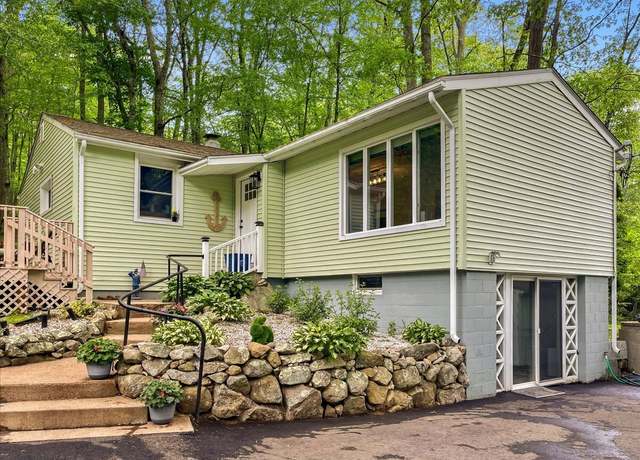 Property at 73 North Rd, Waterford, CT 06385, 2 beds, 1 bath