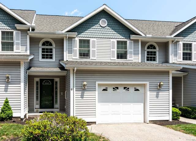 Property at 297 Sabin St #6, Putnam, CT 06260, 2 beds, 1.5 baths