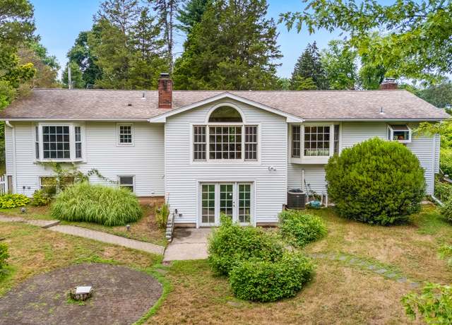 Property at 8 High Meadow Rd, North Haven, CT 06473, 3 beds, 2.5 baths