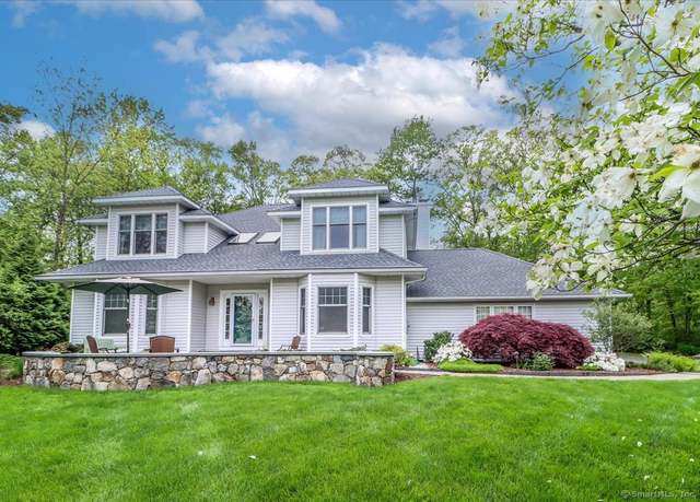 Property at 9 Maplewood Dr, Danbury, CT 06811, 4 beds, 3.5 baths