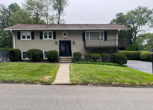 Property at 191 Arline Dr, Waterbury, CT 06705, 2 beds, 2.5 baths