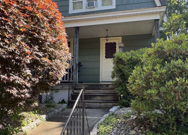 Property at 96 Edward Ave, Torrington, CT 06790, 3 beds, 1.5 baths