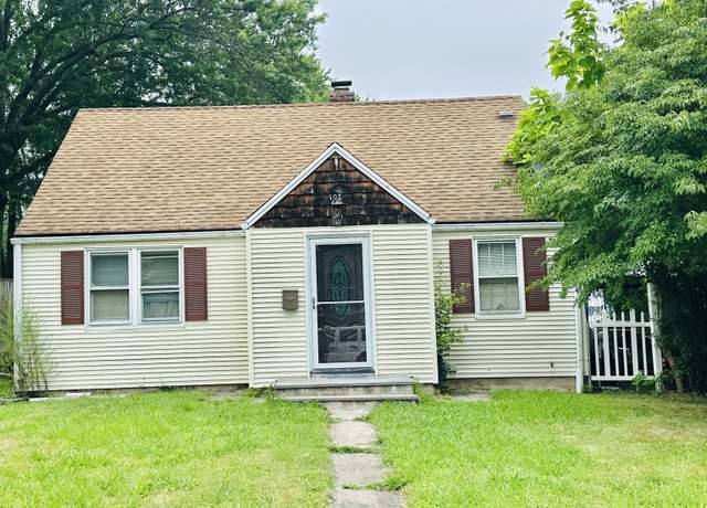 Property at 102 Englewood Ave, West Hartford, CT 06110, 3 beds, 1 bath