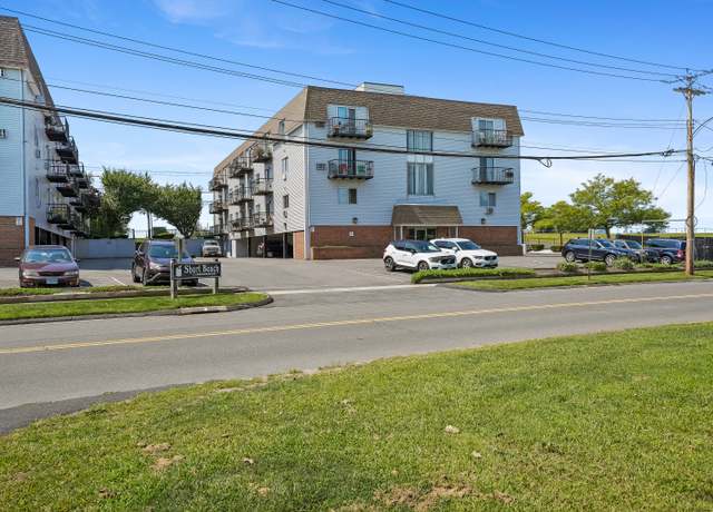 Property at 115 Short Beach Rd #109, Stratford, CT 06615, 1 bed, 1 bath