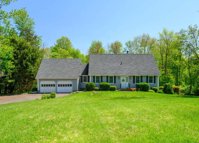 Property at 3 Red Barn Ln, Brookfield, CT 06804, 4 beds, 3 baths