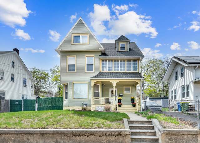 Property at 33 Clifton Ave, Waterbury, CT 06710, 4 beds, 1.5 baths