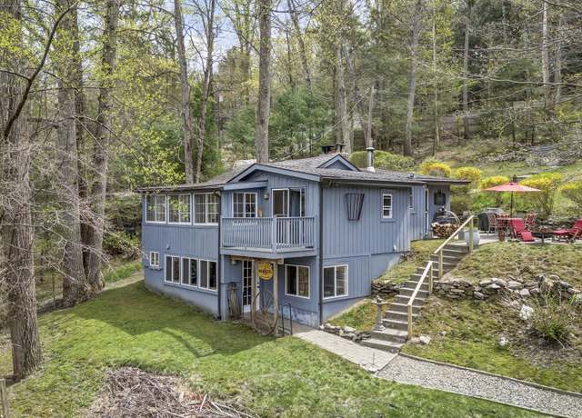 Property at 25 Brookbridge Dr, Newtown, CT 06482, 2 beds, 1 bath