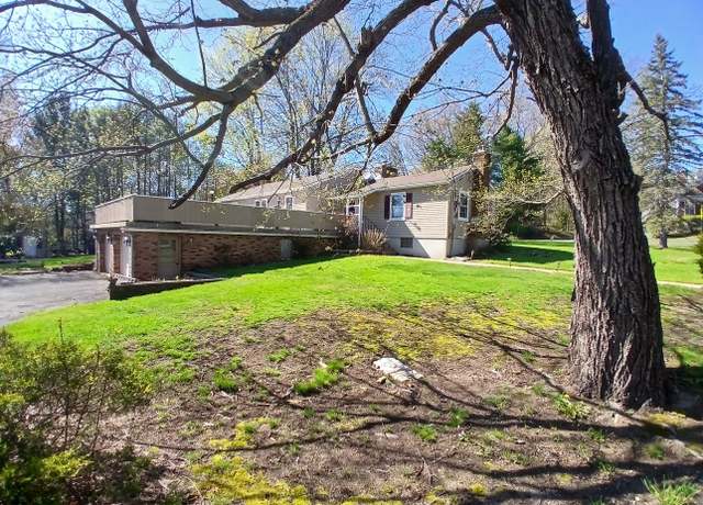 Property at 297 Whittemore Rd, Middlebury, CT 06762, 3 beds, 2 baths