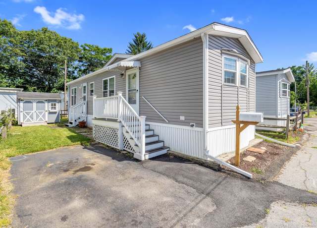 Property at 13 4th Ave, Shelton, CT 06484, 1 bed, 1 bath
