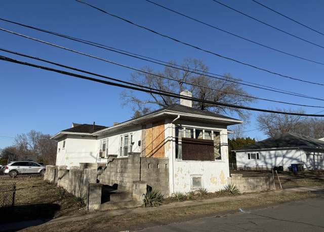 Property at 1 Knox St, Enfield, CT 06082, 3 beds, 1 bath