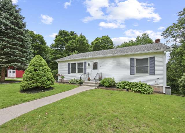 Property at 63 Bidwell St, Middletown, CT 06457, 3 beds, 1 bath