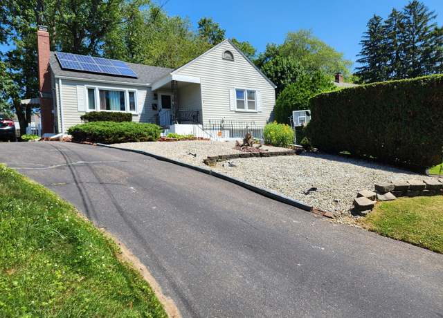 Property at 1014 N Worthy St, Windsor, CT 06095, 3 beds, 1 bath