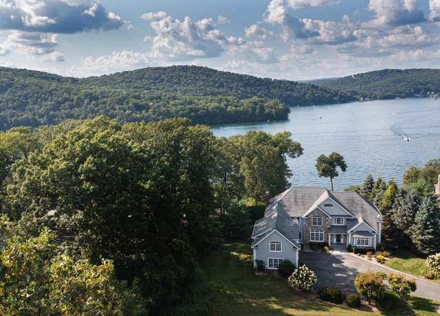 Property at 266 Great Plain Rd, Danbury, CT 06811, 4 beds, 5 baths