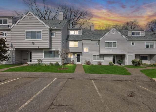 Property at 64 Country Pl #64, Shelton, CT 06484, 2 beds, 2 baths