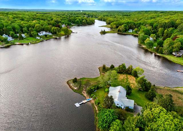 Property at 27 Wilbur Rd, Stonington, CT 06378, 3 beds, 3.5 baths