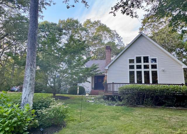Property at 766 Pendleton Hill Rd, North Stonington, CT 06359, 3 beds, 2.5 baths