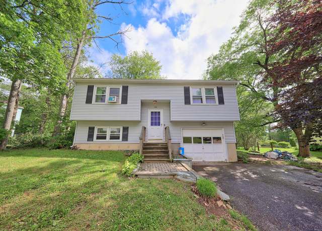 Property at 100 Concord Rd, Torrington, CT 06790, 2 beds, 1.5 baths