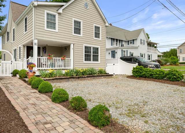 Property at 21 Prospect Ave, East Lyme, CT 06357, 4 beds, 2.5 baths