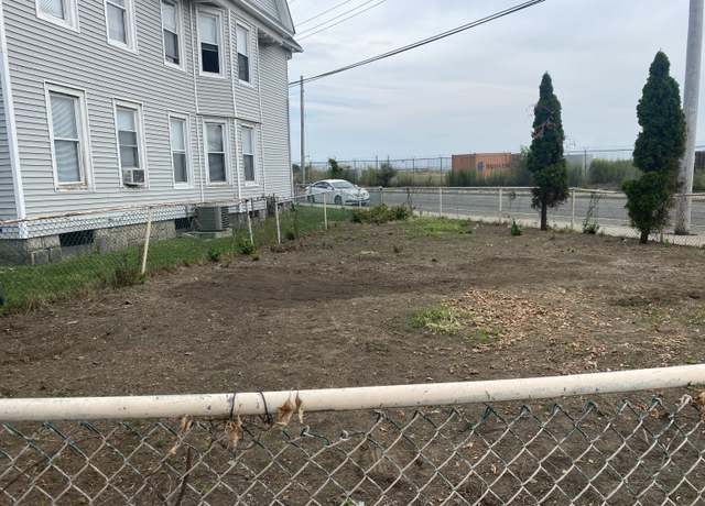 Property at 520 Seaview Ave, Bridgeport, CT 06607