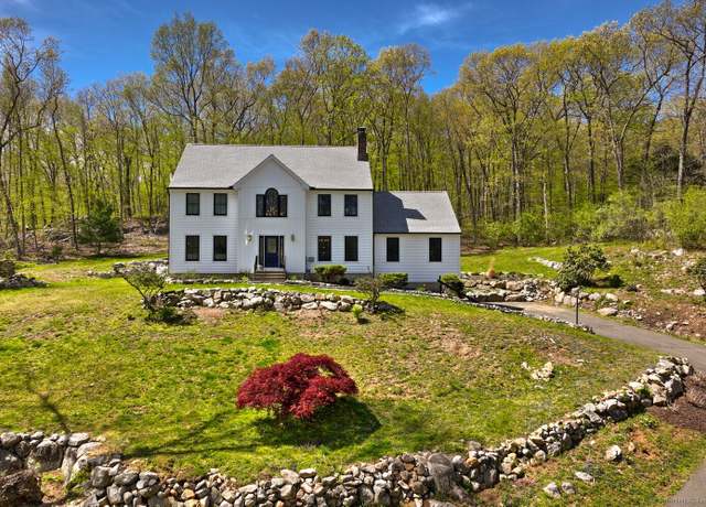 Property at 35 Button Shop Rd, Newtown, CT 06470, 4 beds, 2.5 baths