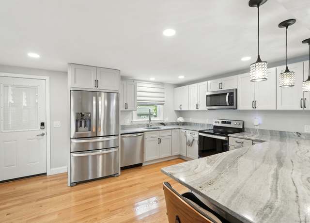 Property at 110 Woodland St, Windsor, CT 06095, 3 beds, 1.5 baths