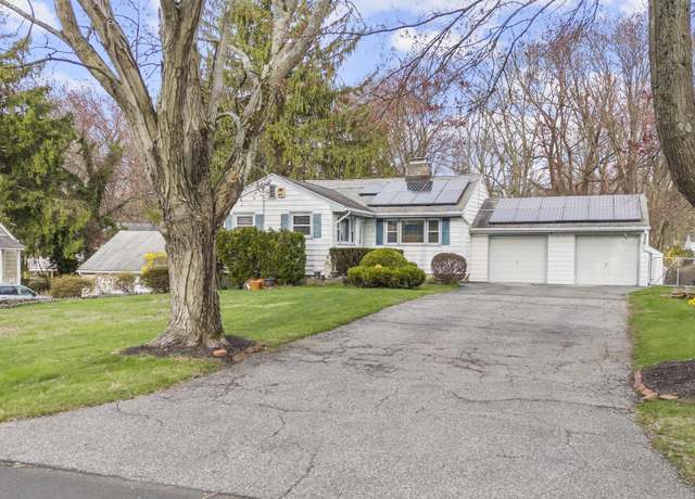 Property at 75 Linda Dr, Bridgeport, CT 06606, 3 beds, 2 baths
