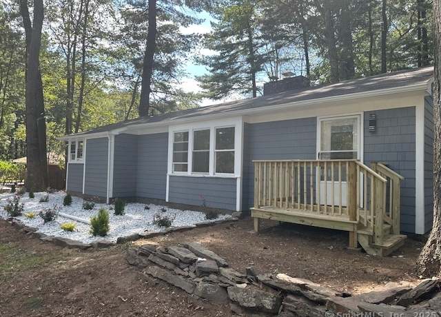 Property at 15 Capewell Dr, Bloomfield, CT 06002, 3 beds, 1 bath
