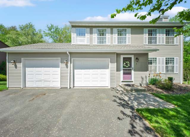 Property at 8 Douglas Way, Farmington, CT 06032, 3 beds, 1.5 baths