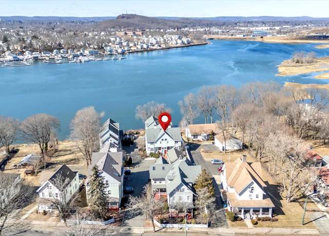 Property at 856 Quinnipiac Ave Apt 4, New Haven, CT 06513, 2 beds, 2 baths