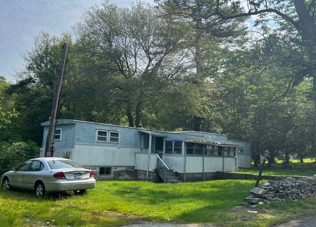 Property at 40 Tillinghast Rd, Killingly, CT 06239, 2 beds, 1.5 baths