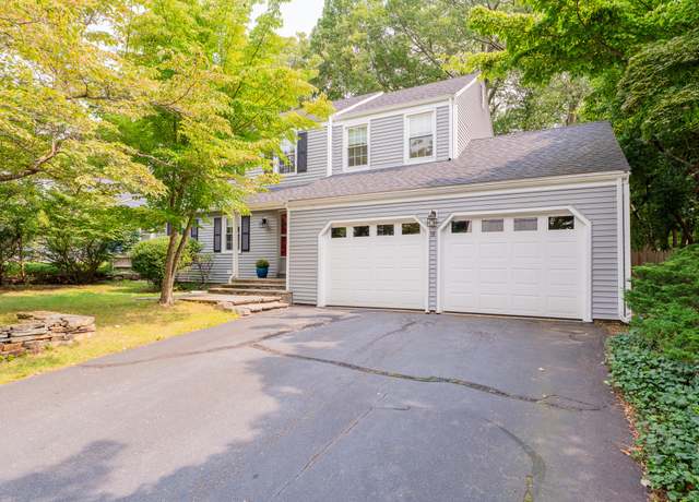 Property at 58 Walton Dr, West Hartford, CT 06107, 4 beds, 3 baths