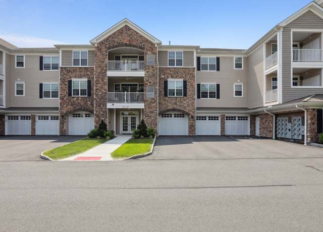 Property at 231 Brookside Ct #231, Newtown, CT 06470, 2 beds, 2 baths