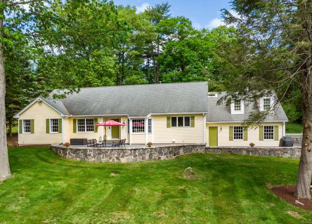 Property at 66 Hollister Dr, Avon, CT 06001, 4 beds, 3.5 baths