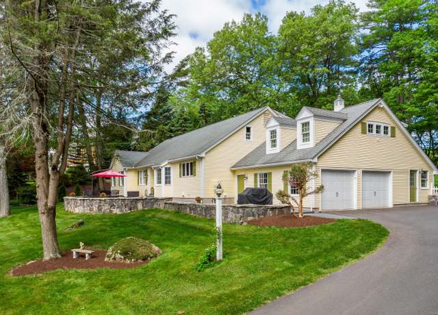 Property at 66 Hollister Dr, Avon, CT 06001, 4 beds, 3.5 baths