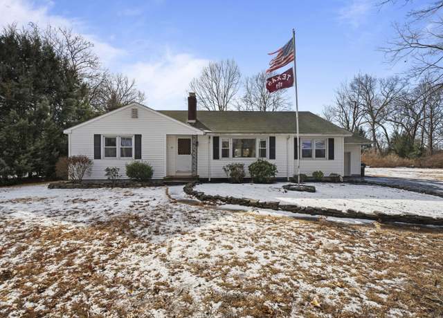 Property at 72 East St, Southington, CT 06489, 5 beds, 3.5 baths