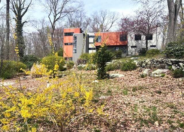 Property at 36 Jannas Ln, Madison, CT 06443, 3 beds