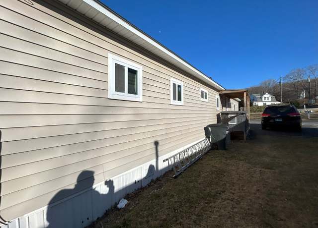 Property at 42 Miry Brook Rd Trlr 27, Danbury, CT 06810, 1 bed, 1 bath