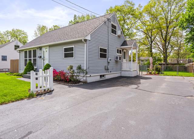 Property at 21 Roosevelt Blvd, Enfield, CT 06082, 4 beds, 2 baths