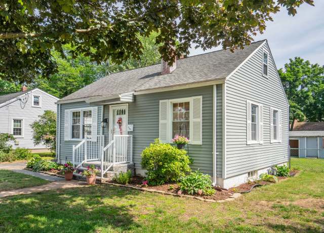 Property at 159 Cambridge Dr, East Hartford, CT 06118, 2 beds, 1 bath