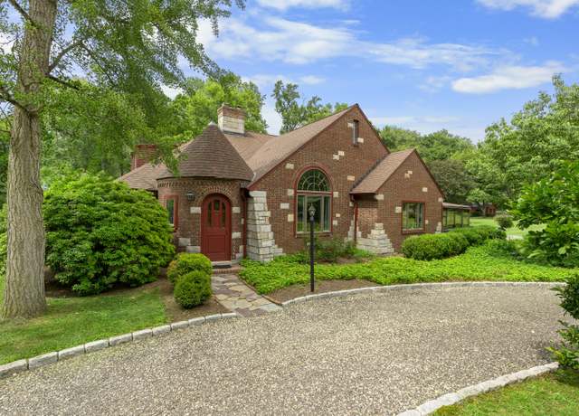 Property at 1180 Merwins Ln, Fairfield, CT 06824, 3 beds, 3.5 baths
